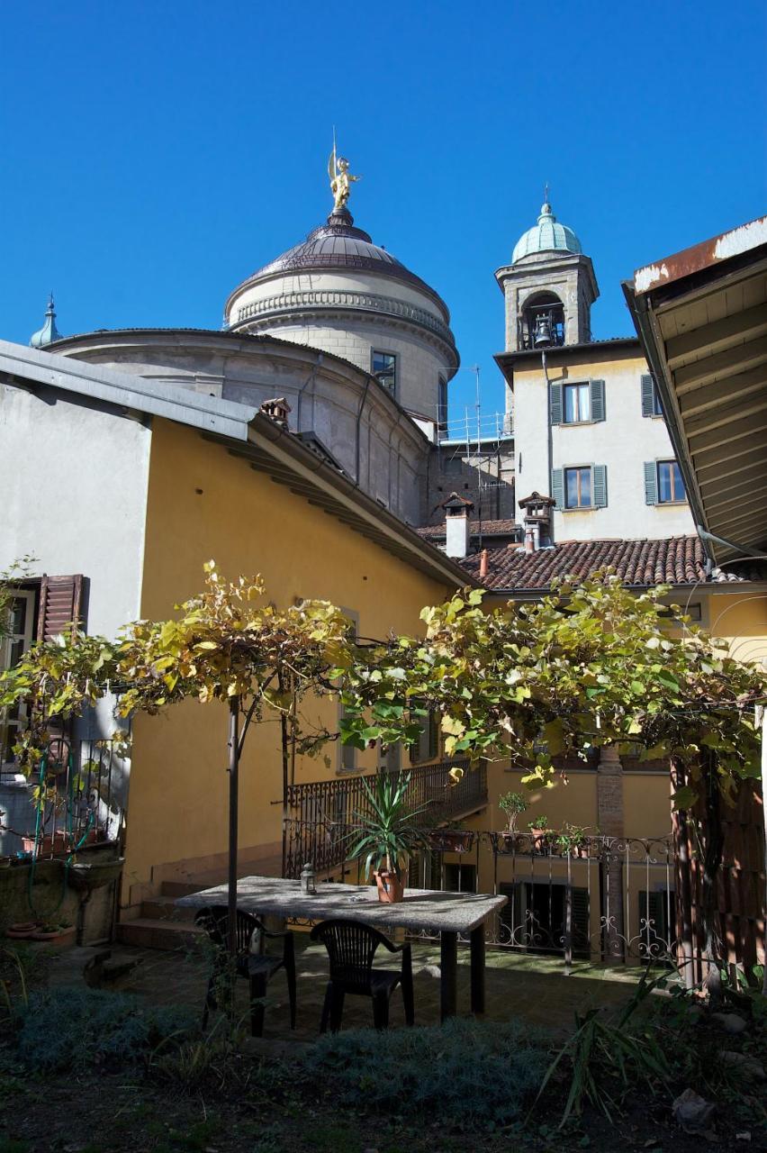 Casa Mario Lupo - Apartments And Rooms Bergamo Eksteriør bilde